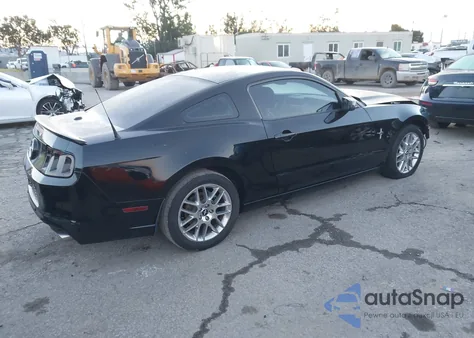2014 Ford Mustang V6 Premium из США, поврежденный, VIN 1ZVBP8AM8E5210261